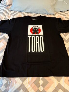 Toro Men's Black Graphic Logo T-Shirt Supply